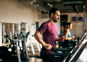 Does a Gym’s Surrounding Food Environment Affect Long-Term Training Consistency?