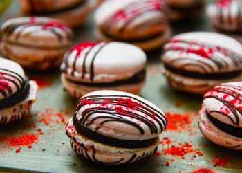 Engineering the Perfect Bite: Advanced Texturizers in Modern Vegan Desserts